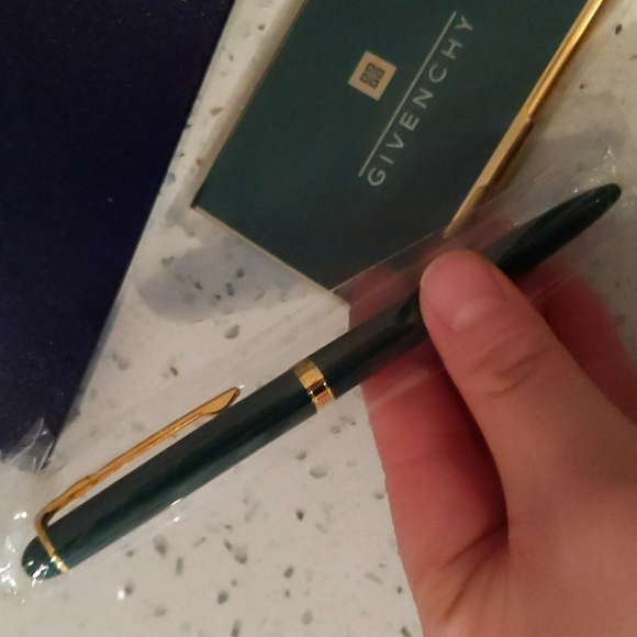 Givenchy pen/business card case set - Picture 4 of 6